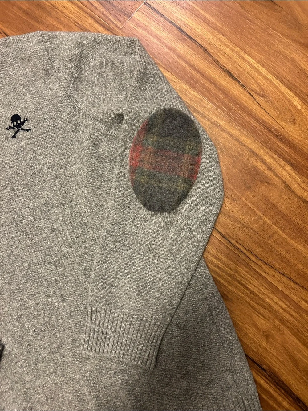 Scalpers Men’s Wool V Neck Grey Skull Logo With Patches On Arm XL